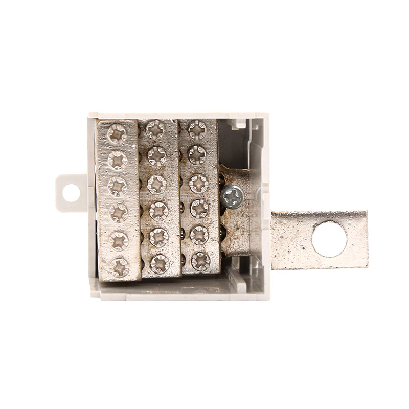 16048701 空開(kāi)10-35左組合一進(jìn)十八出